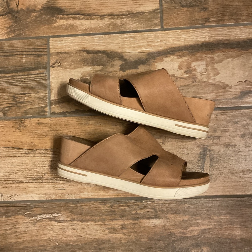 Preowned Eileen Fisher Grand Platform Suede Cut Out Sandals wms 8 in wheat - Picture 7 of 8